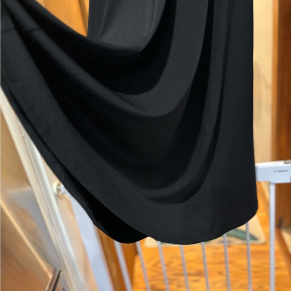 Stunning EUC H&M wrap dress with tie front - Picture 4 of 7